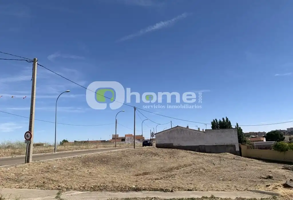 Residential land for sale in Calle Villarina 21
