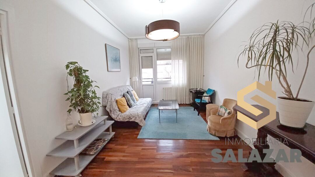 Sala de estar de Piso de alquiler en Bilbao  con Calefacción, Terraza y Balcón
