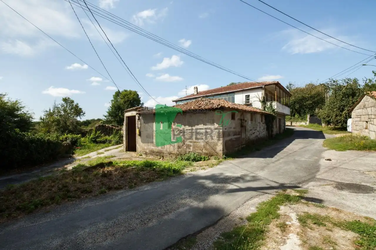 Casa amb terrassa en venda a Amoeiro, imagen 2