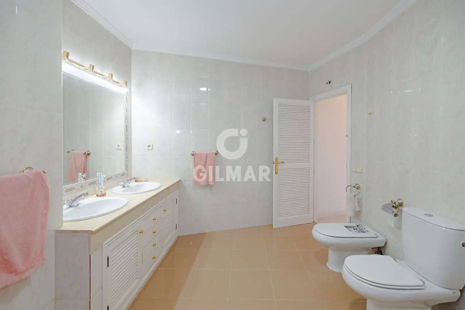 Baño de Casa adosada en venta en Marbella