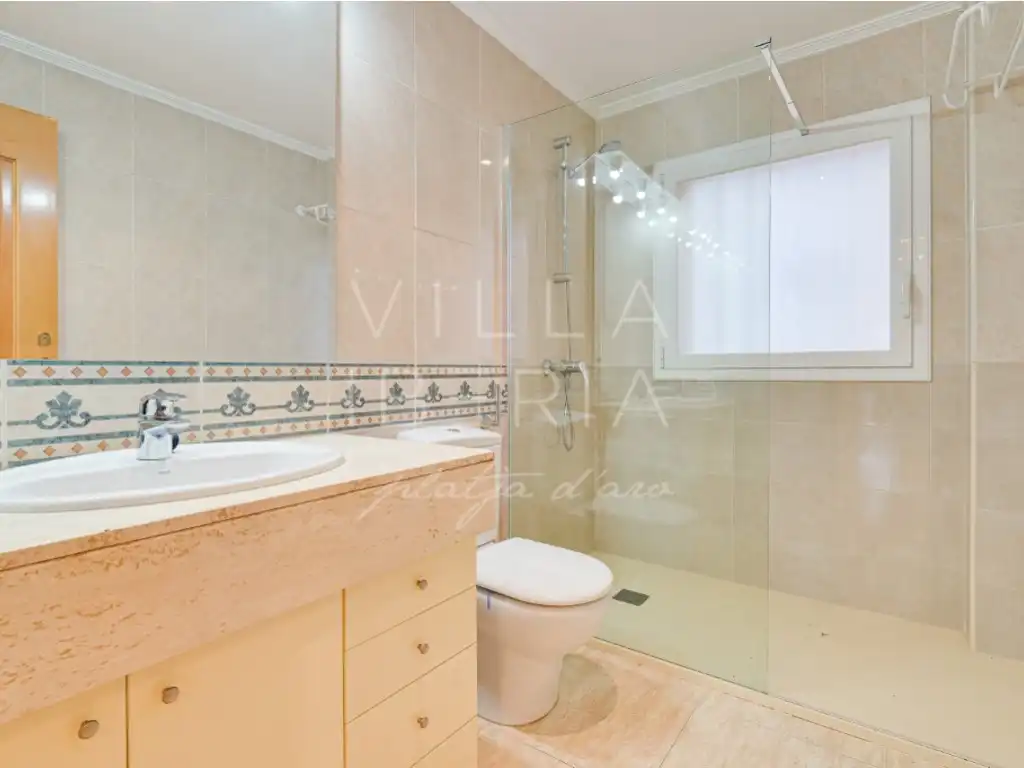 Bathroom of Apartments for sale in Castell d'Aro, Platja d'Aro i s'Agaró  with Heating, Private garden and Terrace