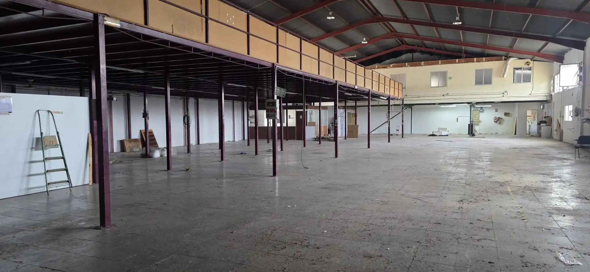 Nave industrial en alquiler en La Algoda - Matola - Llano de San José