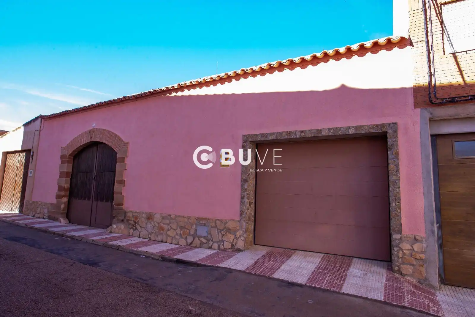 Exterior view of Houses for sale in Albaladejo, Ciudad Real