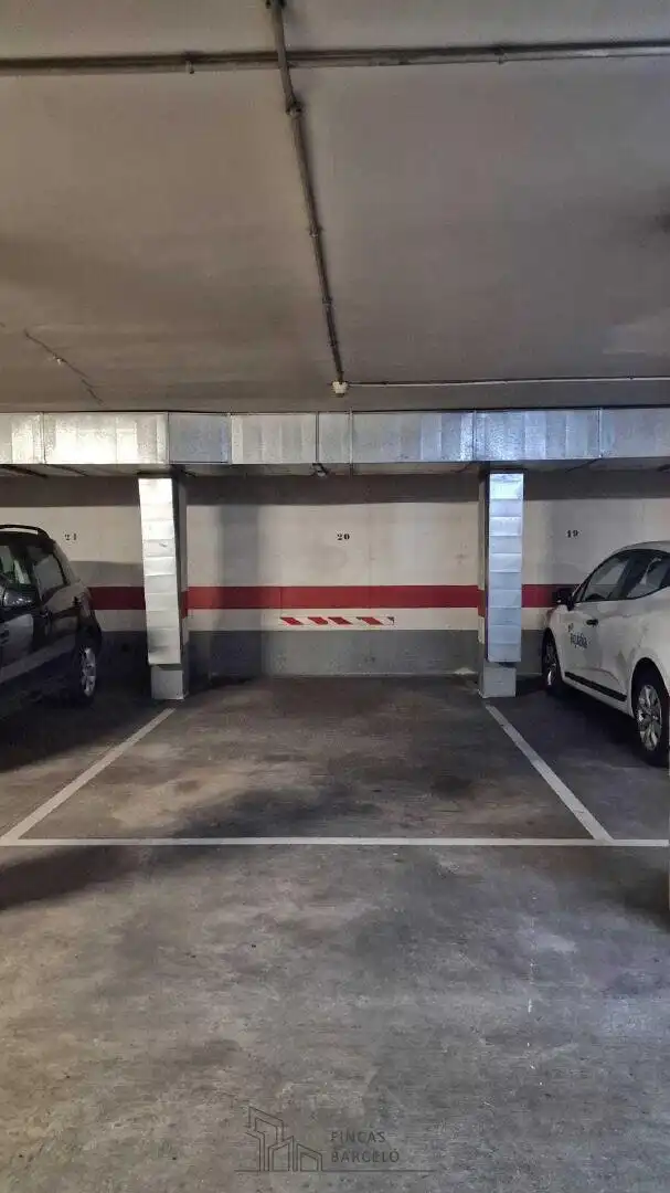 Aparcament en venda a Casco Histórico, imagen 3