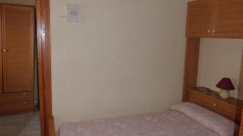 Estupendo piso en el distrito de pueblonuevo con una superficie de 122 m2, consta de 3 dormitorios , 1 sala de estar a la entrada , imatge 3