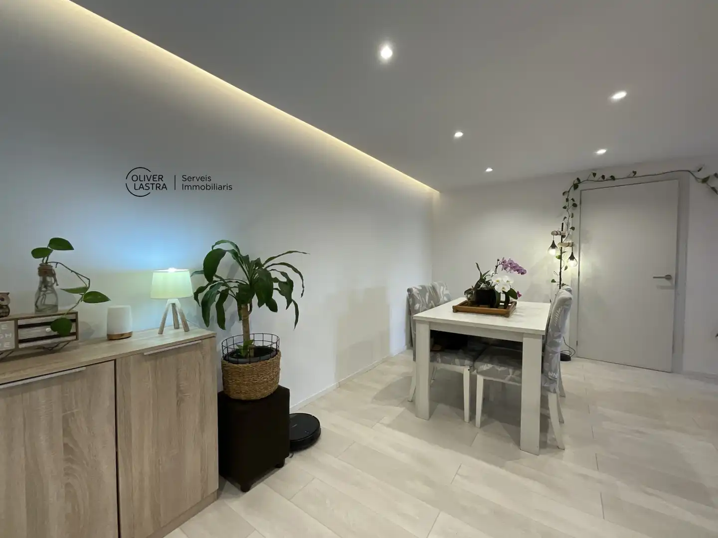 Comedor de Casa o chalet en venta en Corbera de Llobregat con Aire acondicionado, Jardín privado y Parquet
