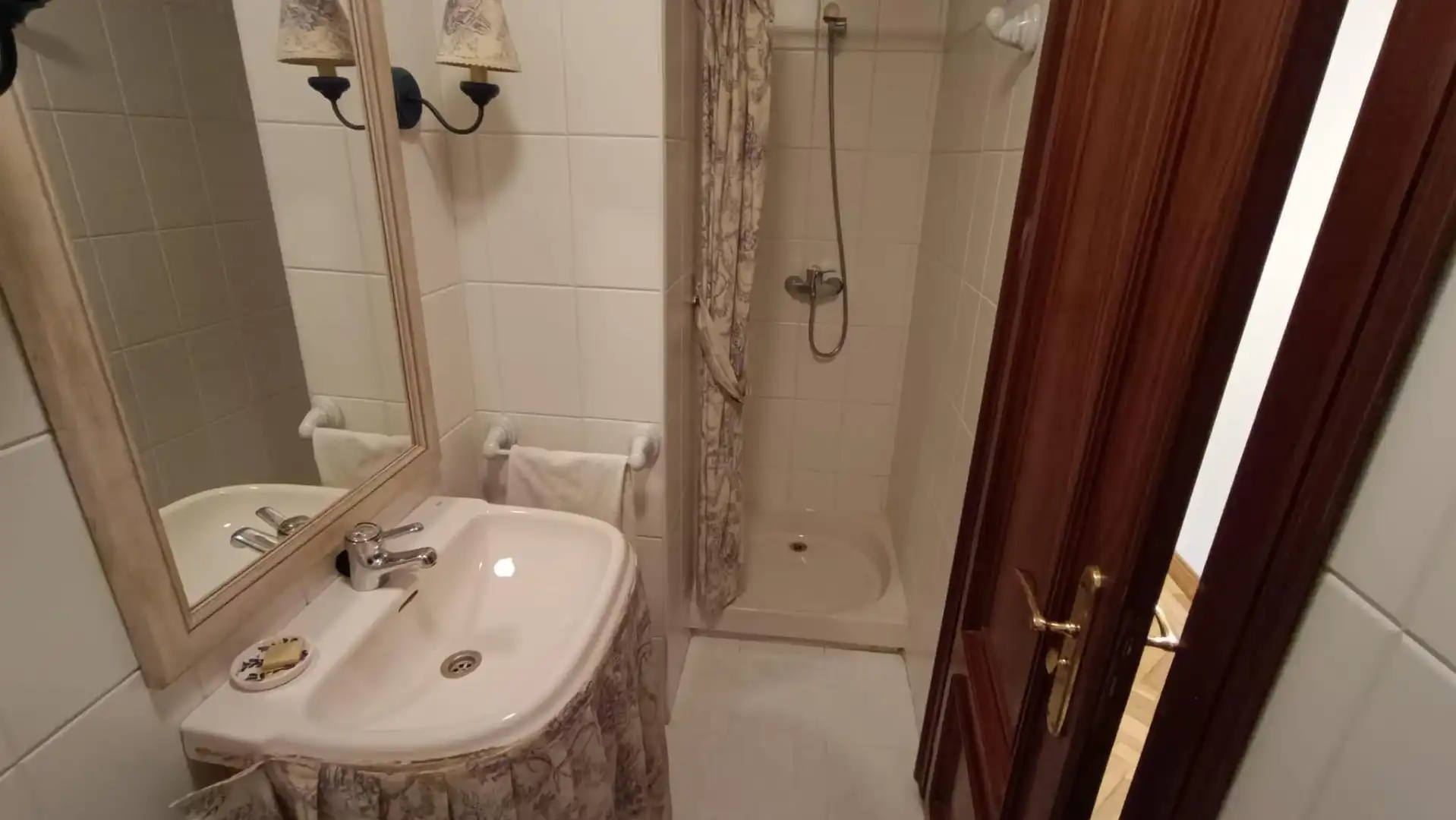 Baño de Piso en venta en Zamora Capital  con Calefacción, Parquet y Trastero