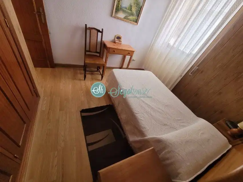 Habitación de Piso en venta en La Lastrilla  con Calefacción y Terraza