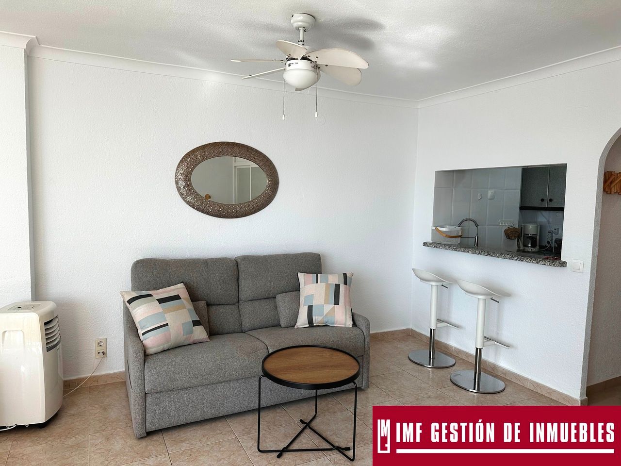 Sala de estar de Estudio en venta en Torrox con Terraza, Amueblado y Piscina comunitaria