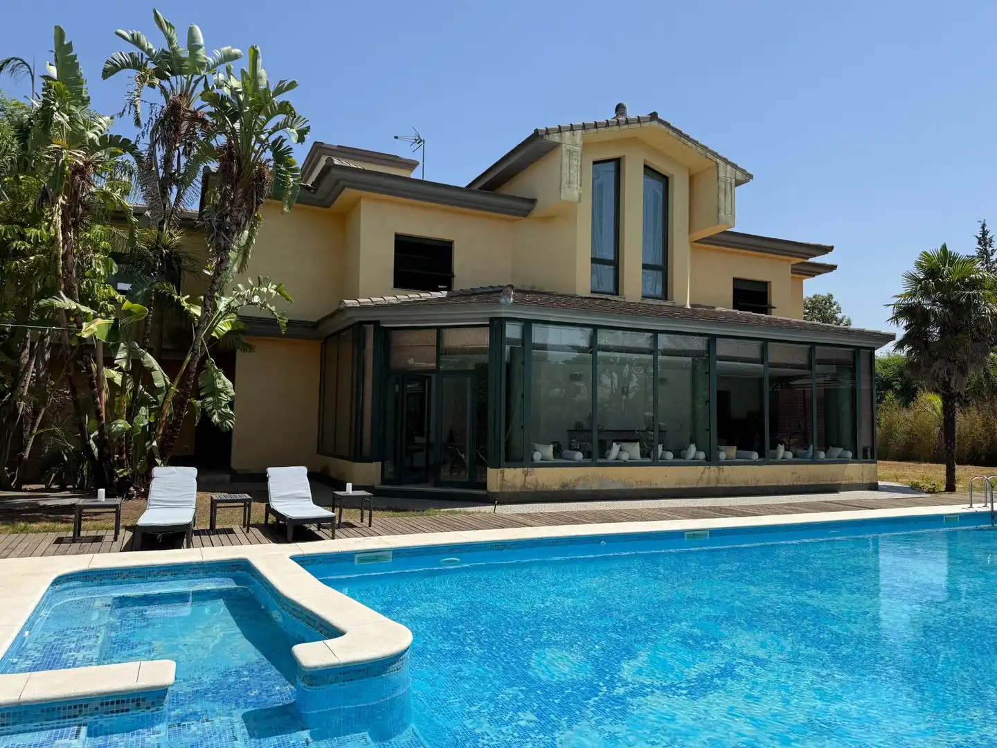 Jardín de Casa o chalet en venta en Gelves con Aire acondicionado, Jardín privado y Terraza