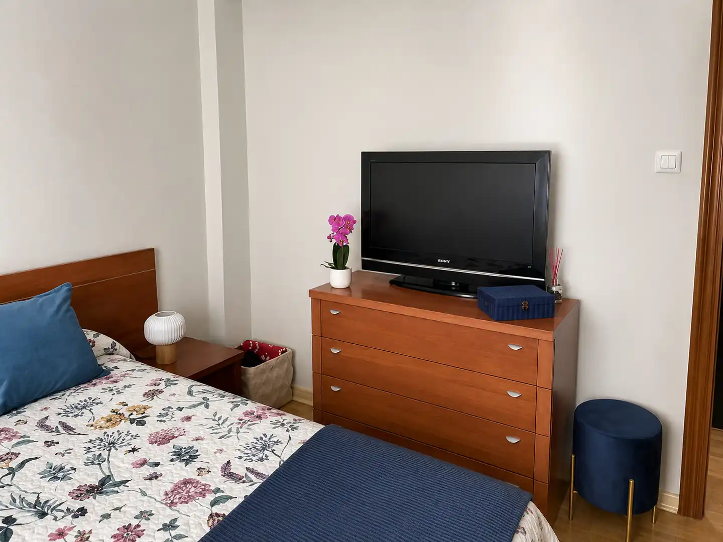 Bedroom of Flat for rent in Santander  with Furnished and Oven