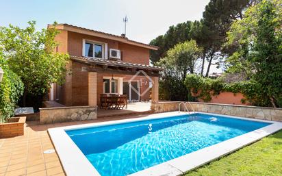 Jardí de Casa o xalet en venda en Sant Just Desvern amb Aire condicionat, Terrassa i Piscina