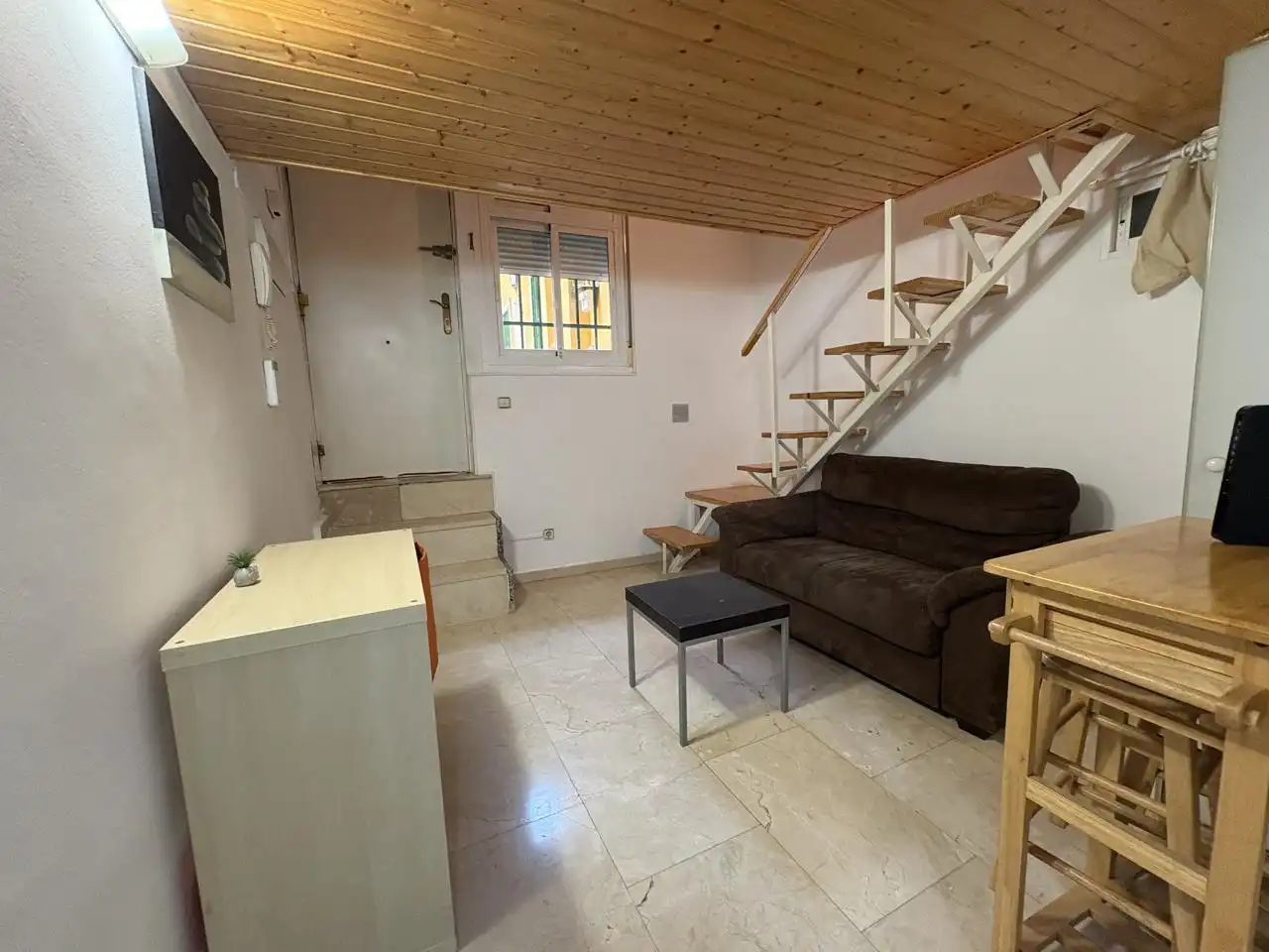 Duplexes for rent in Madrid  with Air Conditioner and Furnished