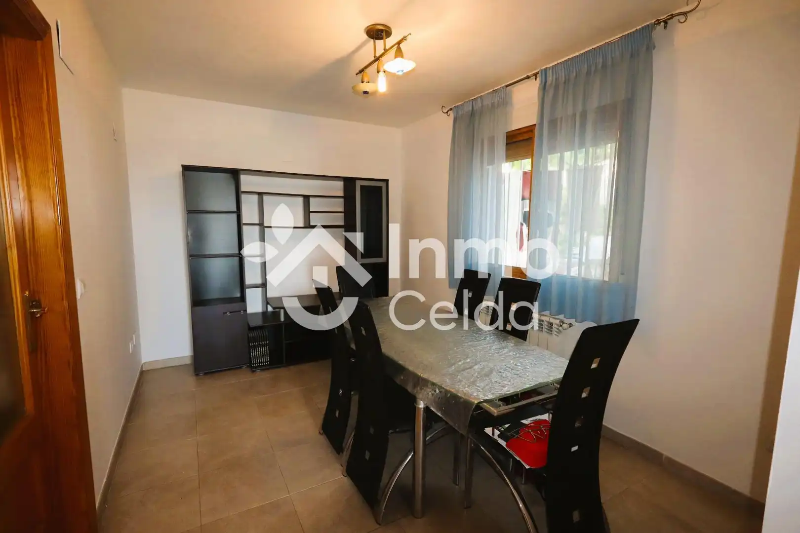 Casa adosada en venta en Chiva con Calefacción, Jardín privado y Terraza