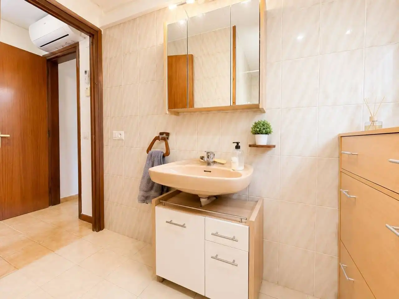 Baño de Casa o chalet en venta en Riells i Viabrea con Aire acondicionado, Calefacción y Jardín privado
