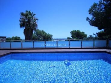 Chalet con piscina en venta en Sagunto ciudad