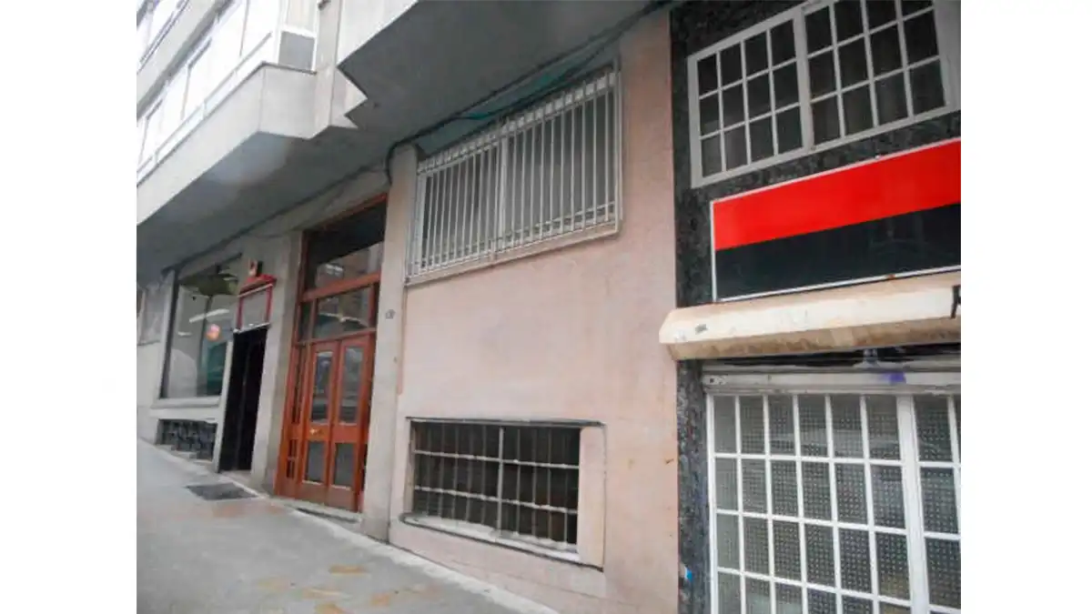 Vista exterior de Local en venta en Vigo 