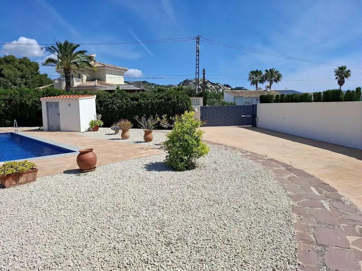 Vista exterior de Casa o xalet en venda en Benissa amb Calefacció, Jardí privat i Terrassa