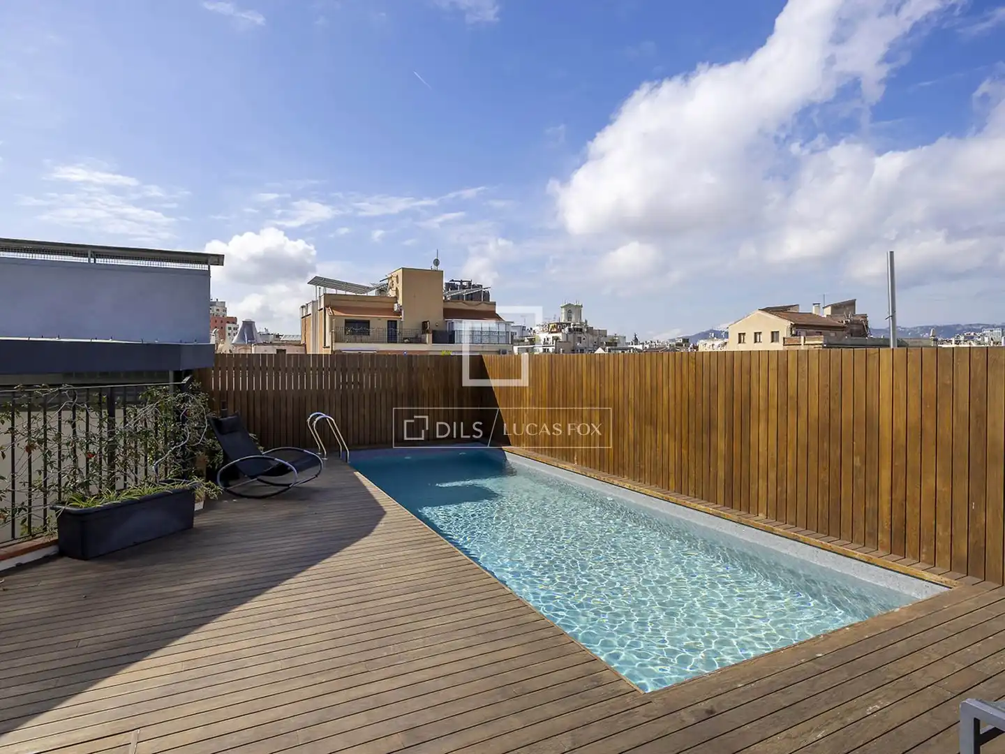 Piscina de Piso en venta en Barcelona con Aire acondicionado, Calefacción y Parquet