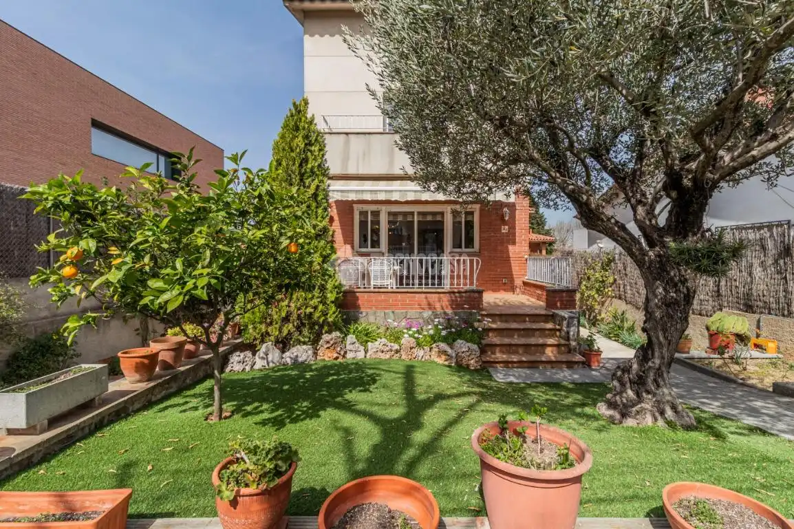 Garden of Houses for rent in Sant Cugat del Vallès  with Air Conditioner, Terrace and Balcony