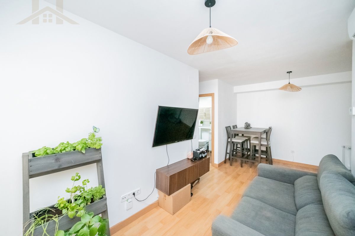 Living room of Flat for sale in Colmenar Viejo  with Air Conditioner, Heating and Parquet flooring