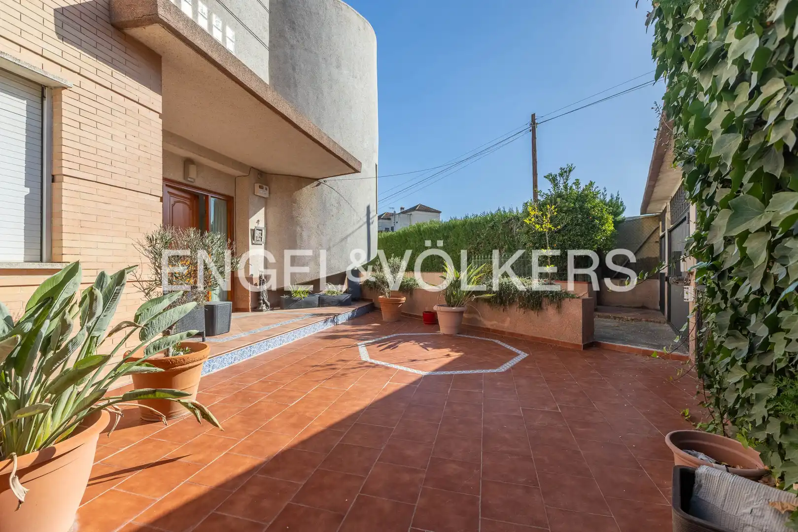 Exterior view of Houses for sale in Dos Hermanas  with Air Conditioner, Heating and Private garden