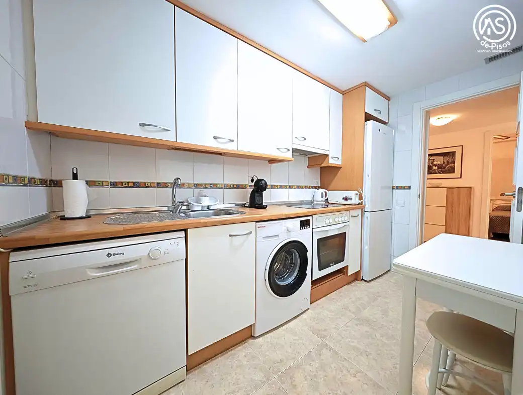 Cocina de Apartamento de alquiler en Mont-roig del Camp con Aire acondicionado, Calefacción y Jardín privado
