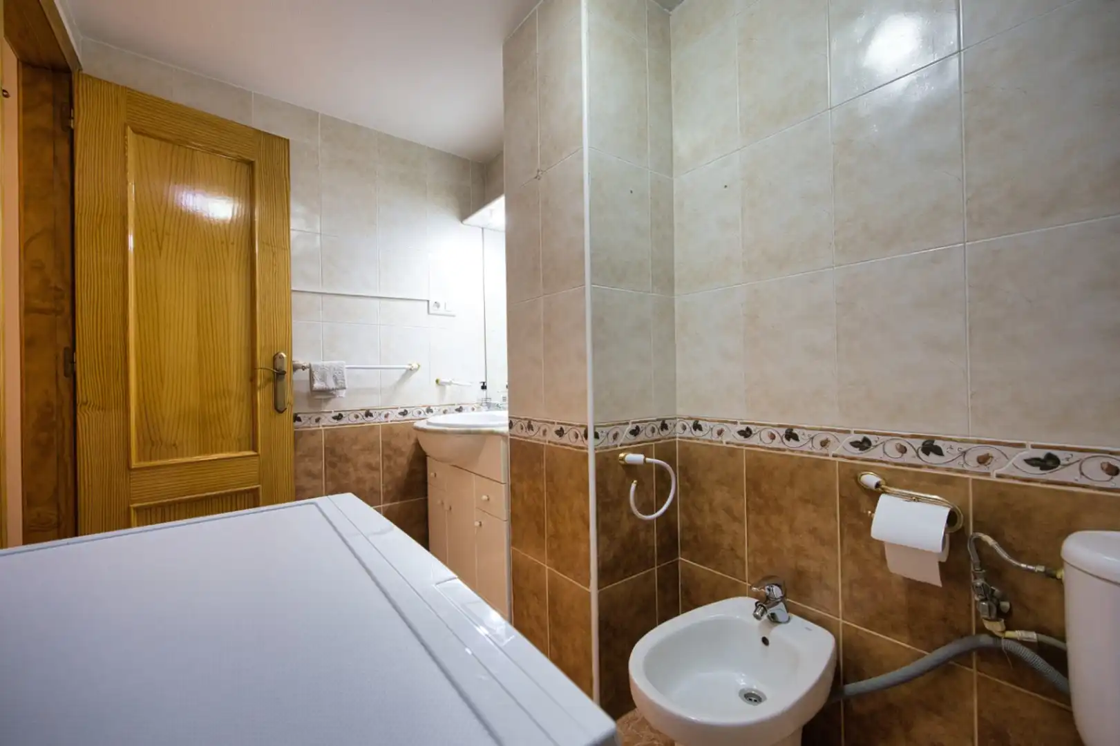 Baño de Piso de alquiler en Torrevieja con Aire acondicionado, Calefacción y Terraza