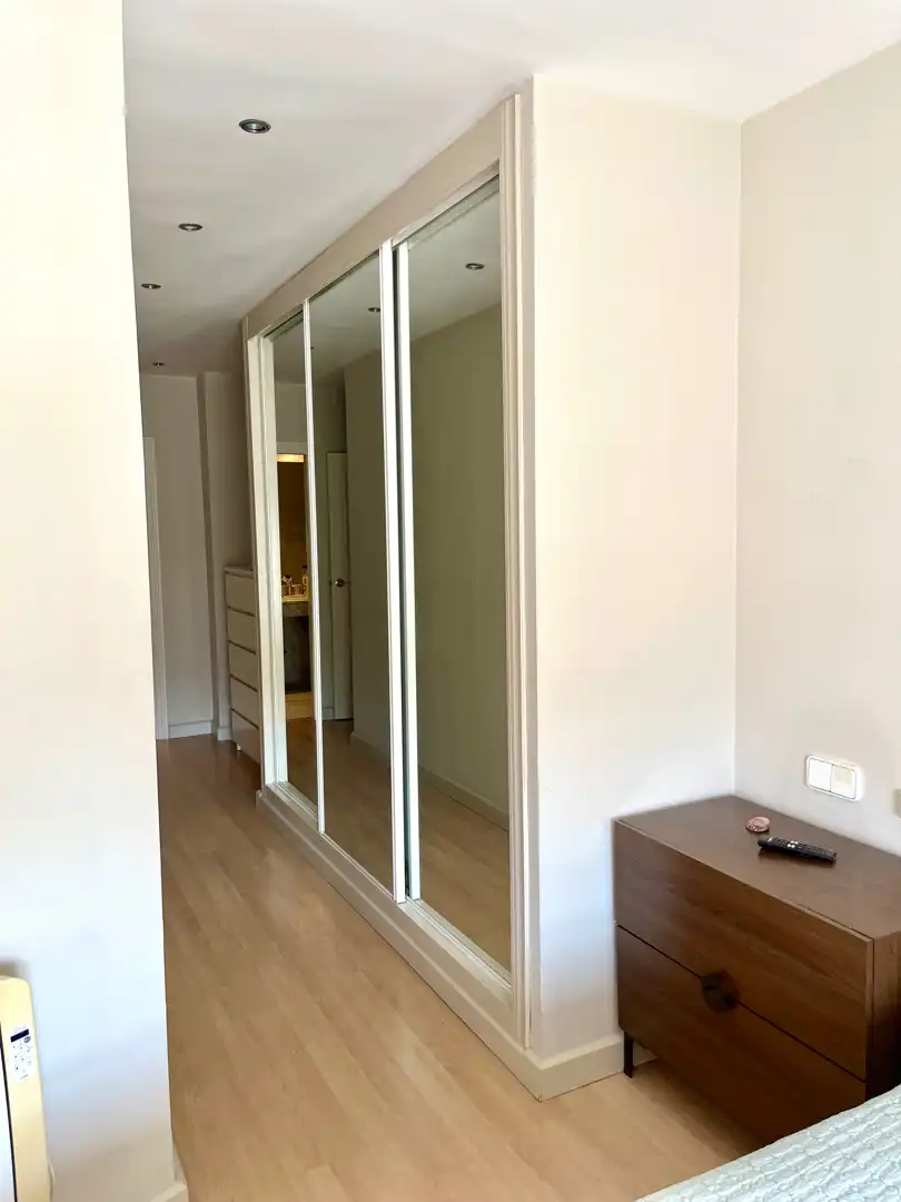 Habitación de Piso de alquiler en Marbella con Aire acondicionado, Calefacción y Parquet