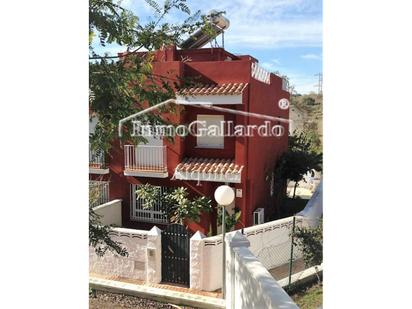 Exterior view of Single-family semi-detached for sale in Vélez-Málaga  with Air Conditioner, Heating and Private garden