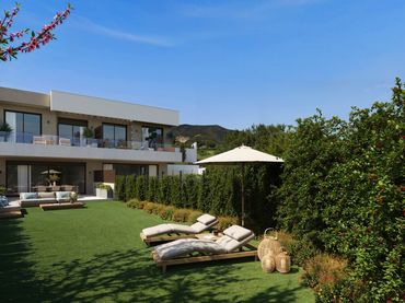 Casa aparellada amb piscina en venda a Centro ciudad