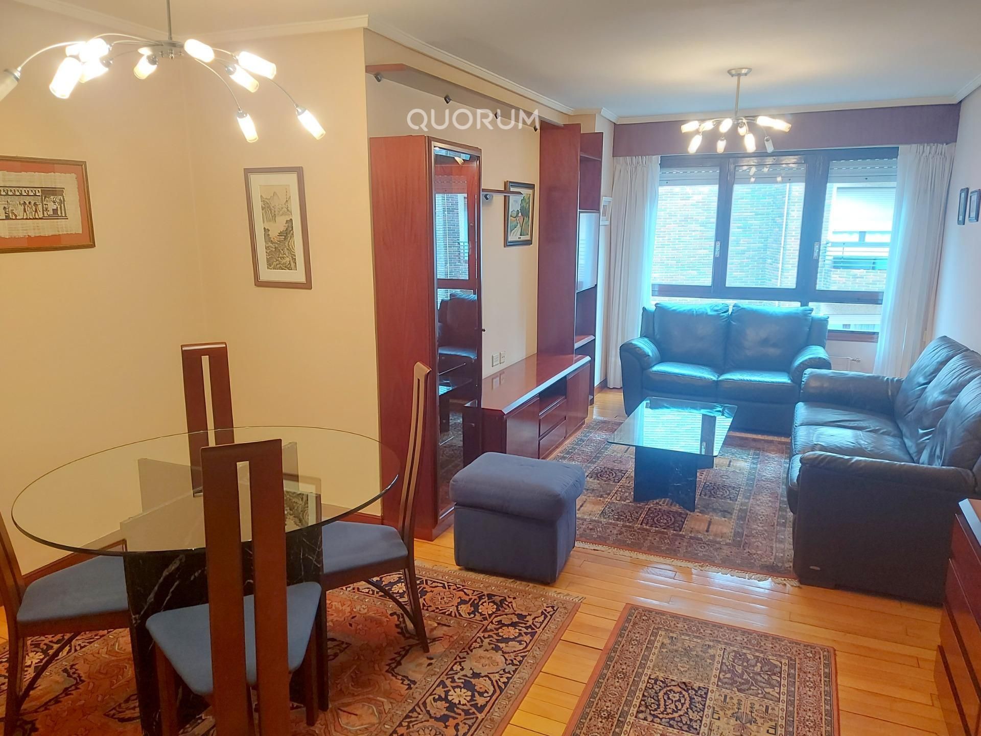 Sala de estar de Piso en venta en Bilbao  con Calefacción, Trastero y Balcón