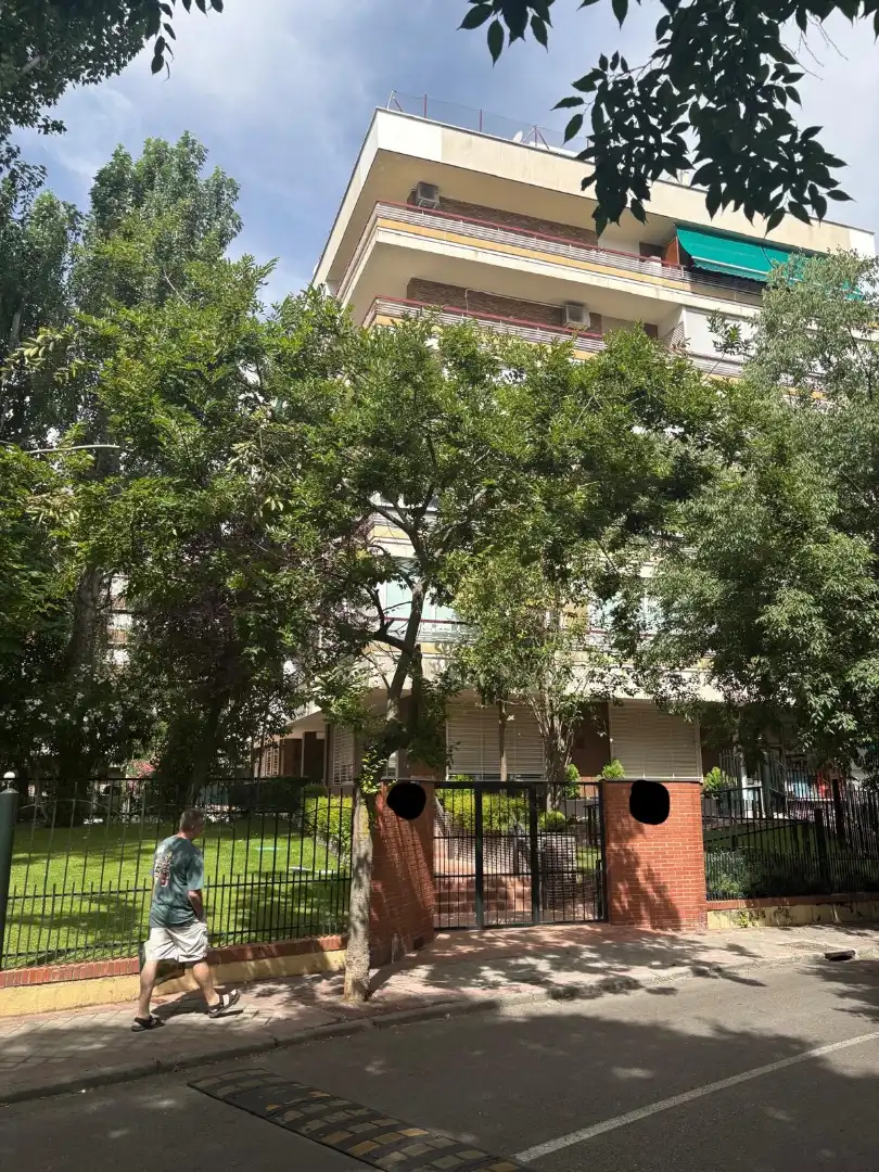 Vista exterior de Estudi de lloguer en Madrid amb Calefacció, Rentadora i Microones