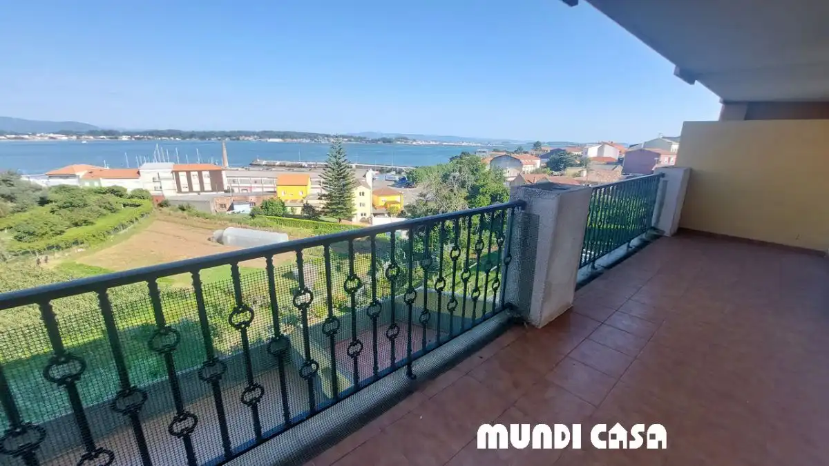 Apartamento de alquiler en Boiro con Terraza y Amueblado