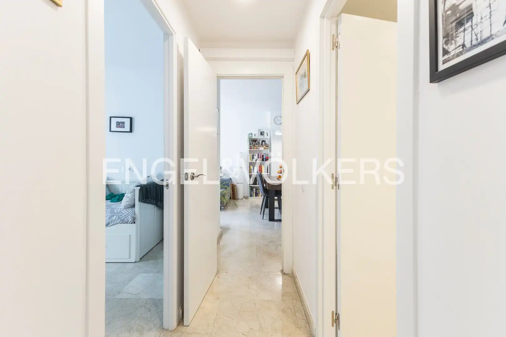 Dachboden zum Verkauf in Barcelona mit Klimaanlage, Heizung und Balkon