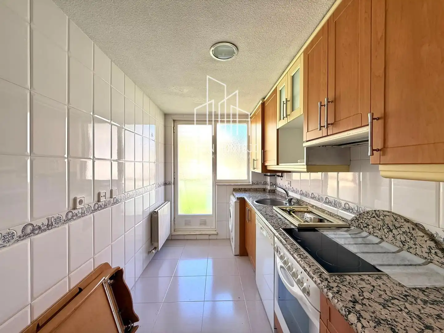 Kitchen of Flat for rent in Salamanca  with Heating, Parquet flooring and Terrace