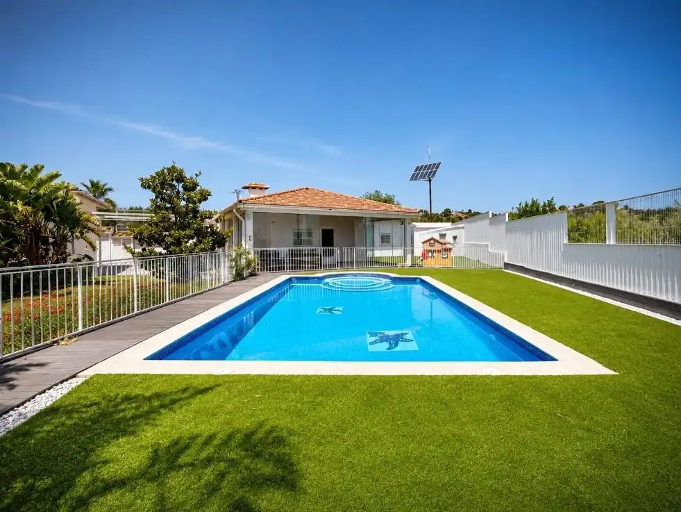 Piscina de Casa o xalet en venda en Carlet amb Aire condicionat, Calefacció i Jardí privat
