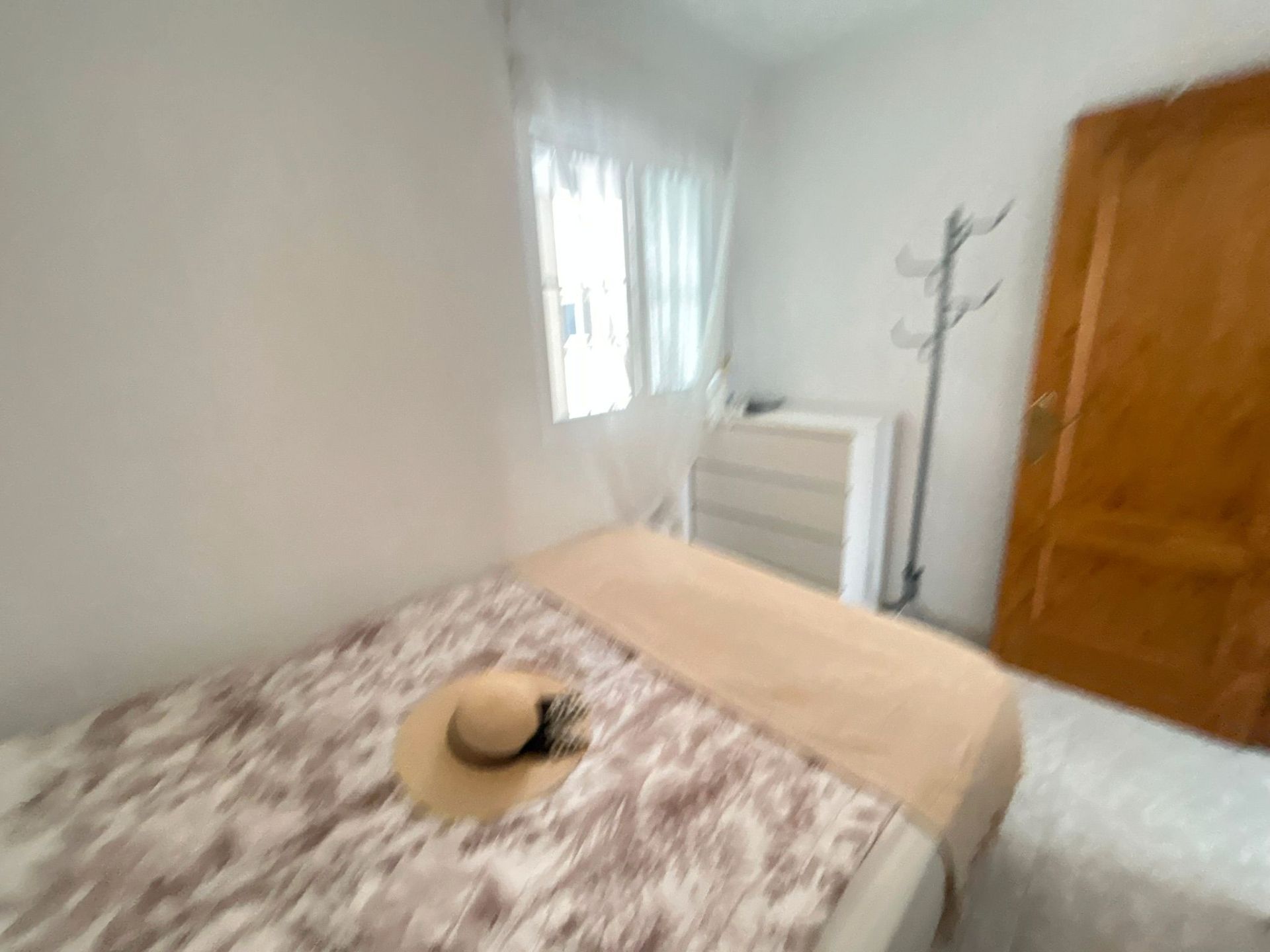 Habitación de Piso en venta en Torrevieja con Aire acondicionado, Terraza y Amueblado