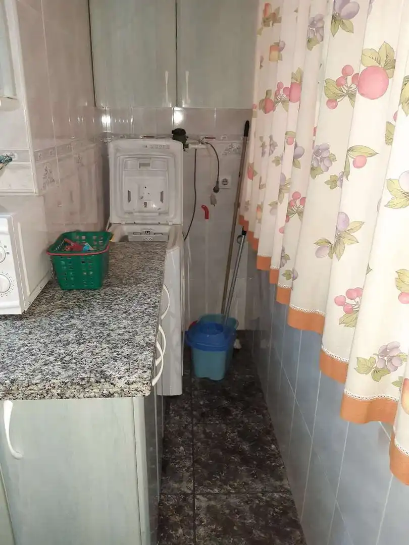 Cocina de Piso de alquiler en Granada con Calefacción, Amueblado y Microondas