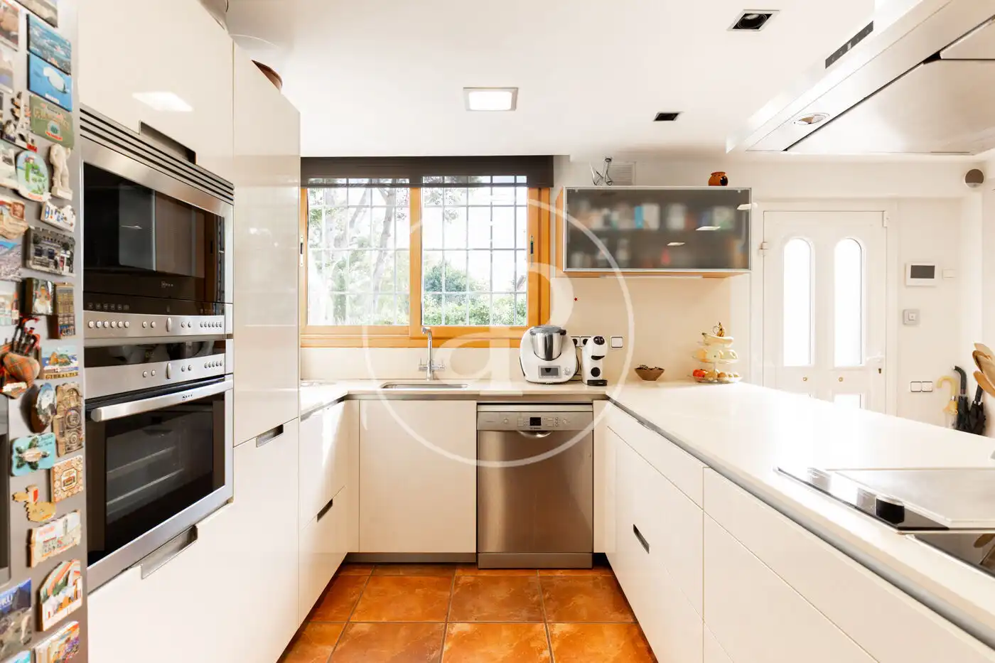 Cocina de Casa o chalet en venta en Cerdanyola del Vallès con Aire acondicionado, Calefacción y Jardín privado