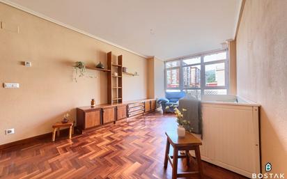 Living room of Flat for sale in Bilbao   with Balcony