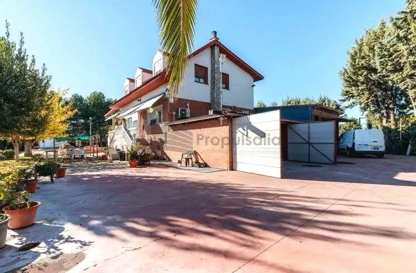 Casa o xalet en venda a Del Caracol, Utebo