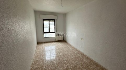 Foto 3 de Piso en venta en Mengíbar, Jaén