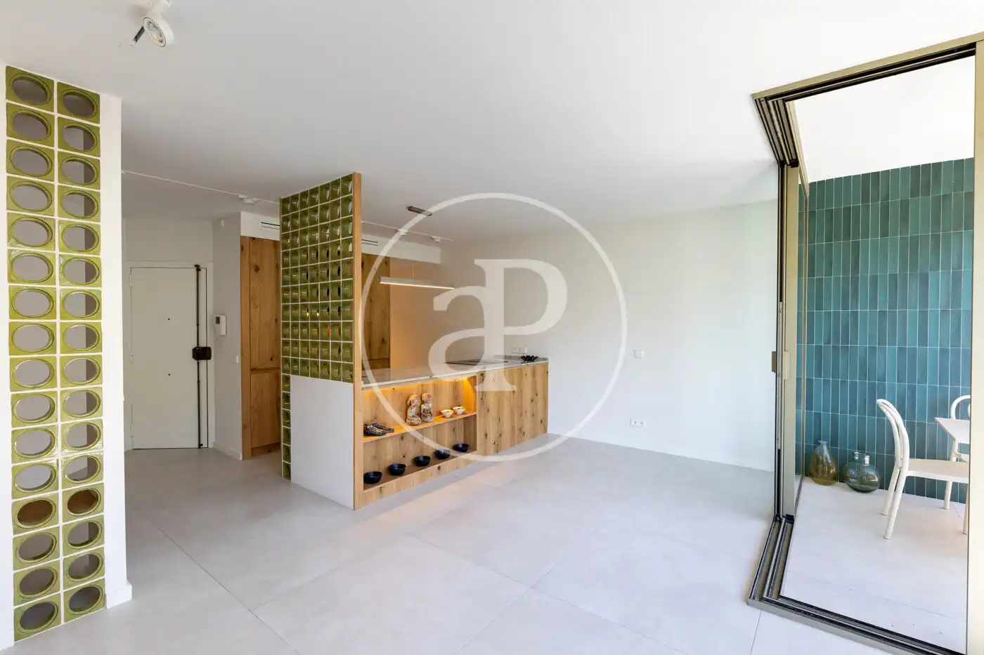 Sala d'estar de Pis en venda en Barcelona amb Aire condicionat, Calefacció i Terrassa