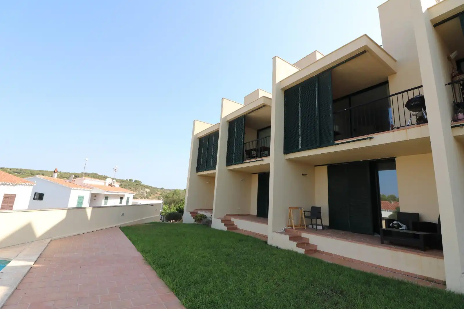 Außenansicht von Einfamilien-Reihenhaus zum Verkauf in Maó - Mahón mit Klimaanlage, Privatgarten und Terrasse