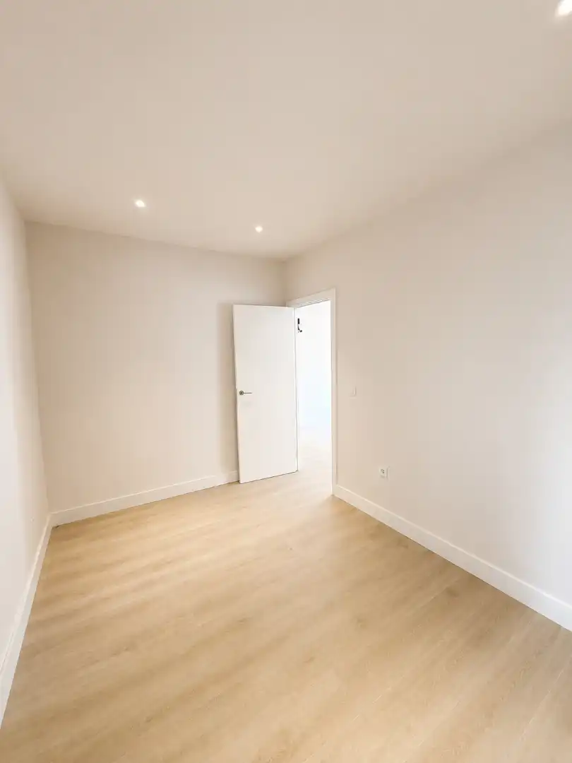 Bedroom of Flat for sale in  Logroño  with Heating, Parquet flooring and Terrace