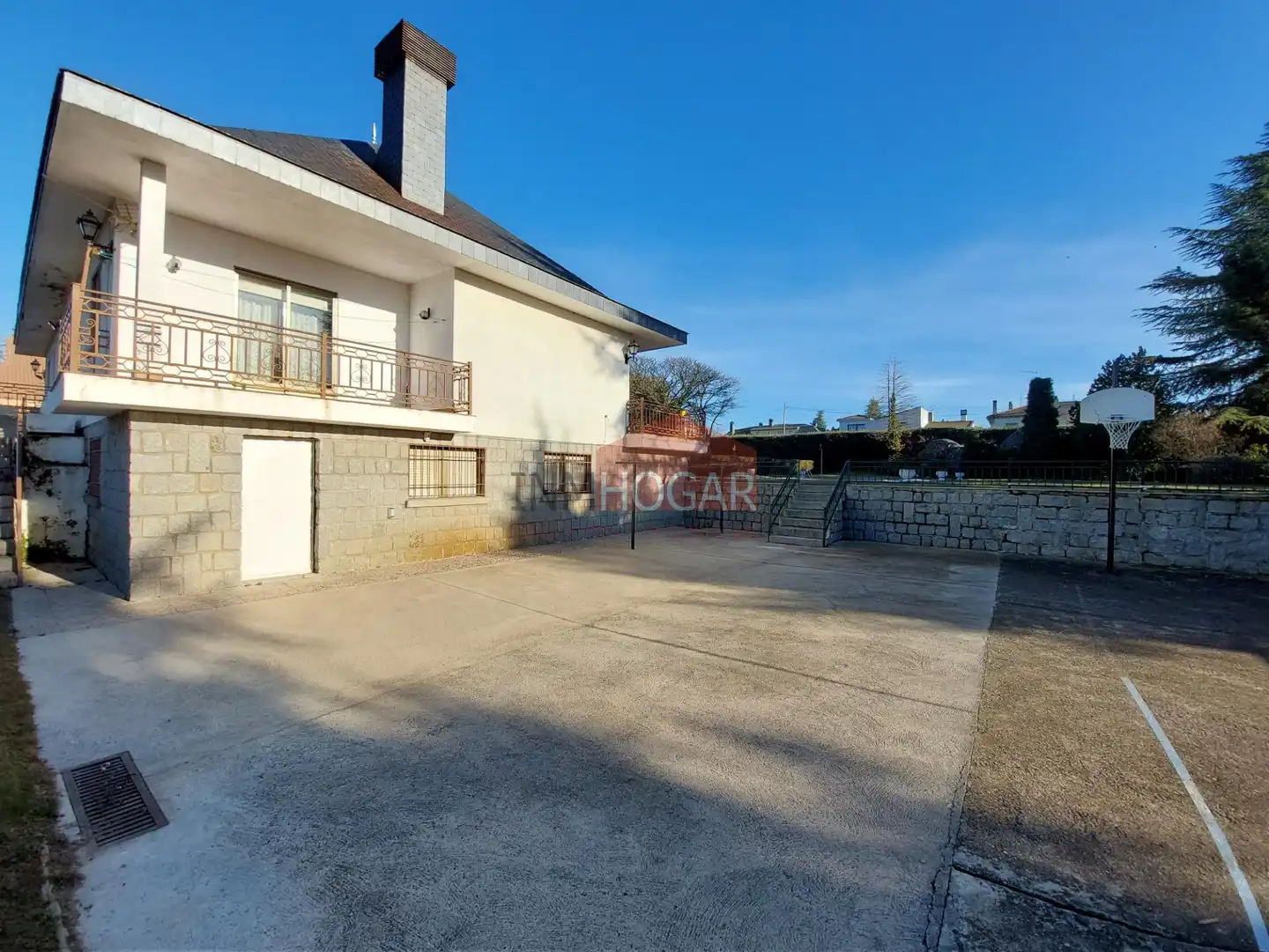 Vista exterior de Casa o chalet en venta en Ávila con Jardín privado, Trastero y Piscina