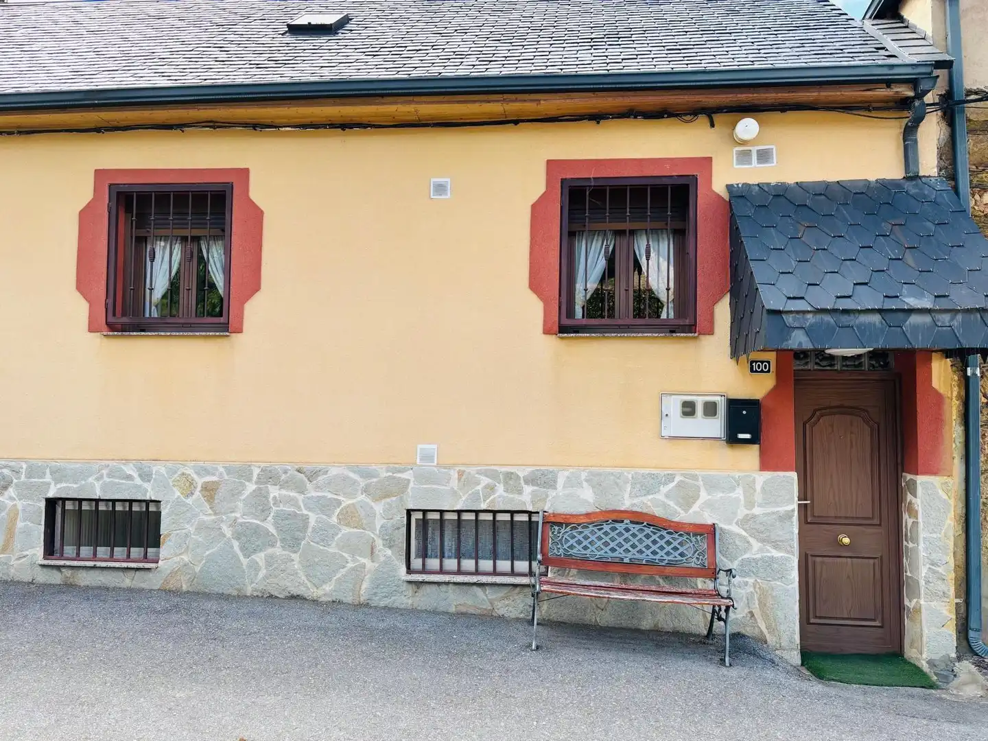 Vista exterior de Apartamento de alquiler en Castropodame con Calefacción y Amueblado