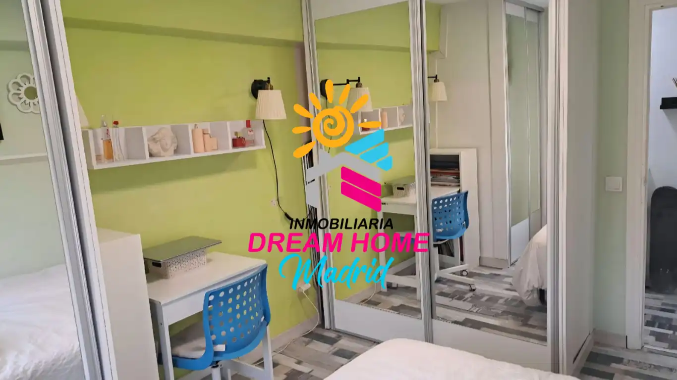 Habitación de Piso en venta en Madrid con Aire acondicionado y Calefacción