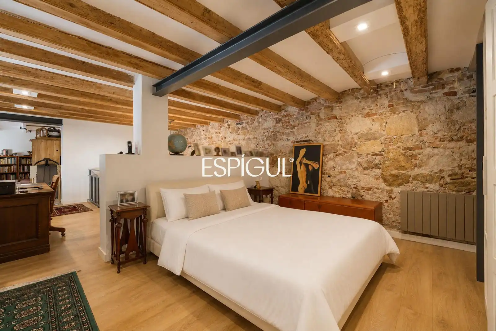 Dormitori de Dúplex en venda en Barcelona amb Calefacció, Parquet i Terrassa